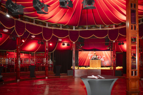 image 3 extrem Tanzbar - Spiegelzelt Bielefeld